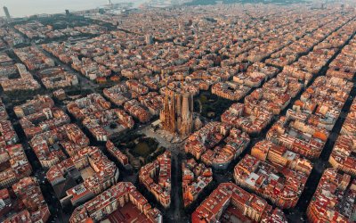 Comprem edificis a Barcelona i Madrid