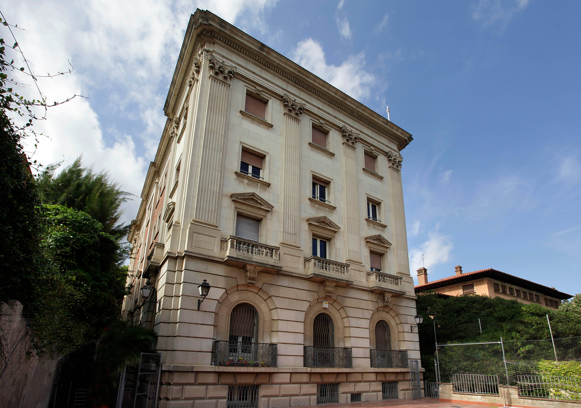 Descubre cómo colaborar con Renta Corporación en la adquisición y venta de activos inmobiliarios