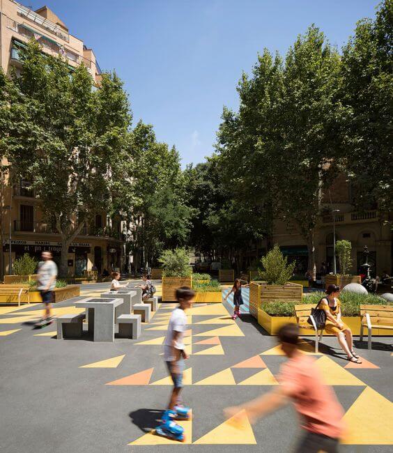 Barcelona: the city that reinvents itself in terms of urban planning