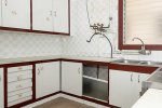 05cocina-ppal-1-piso-gracia-renta-corporac